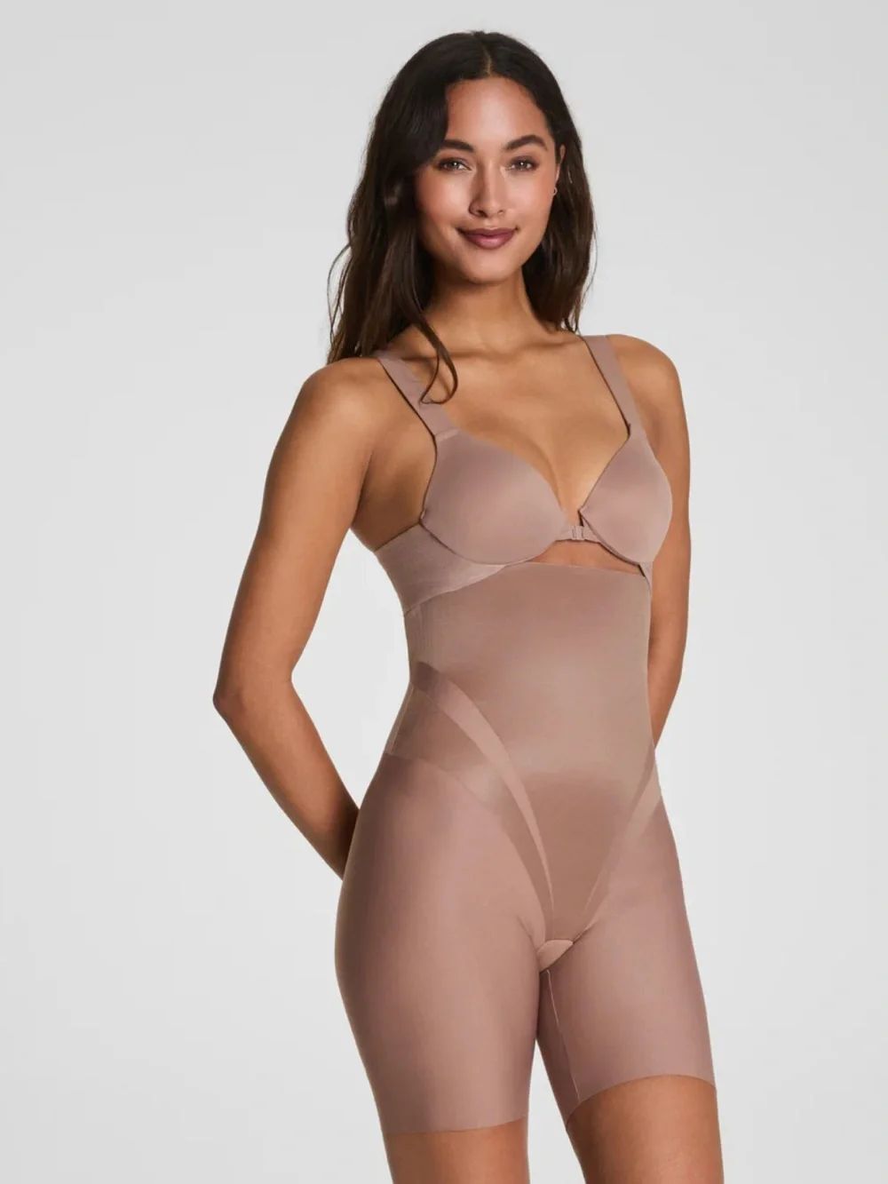 SPANXsupersculpt™ Transform
High-Waisted Mid-Thigh Short | Cafe Au Lait